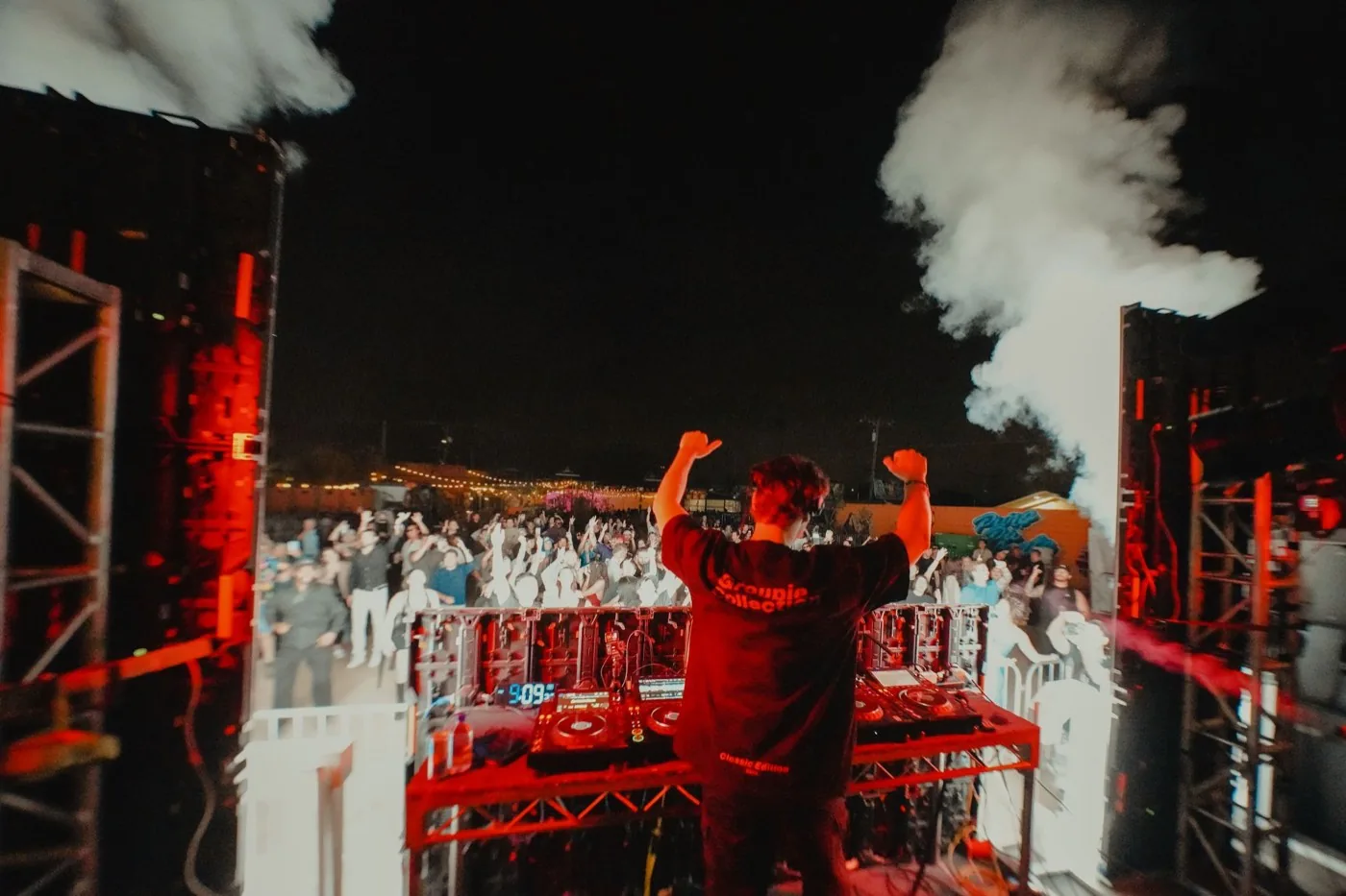 CO2 jets firing over the night stage